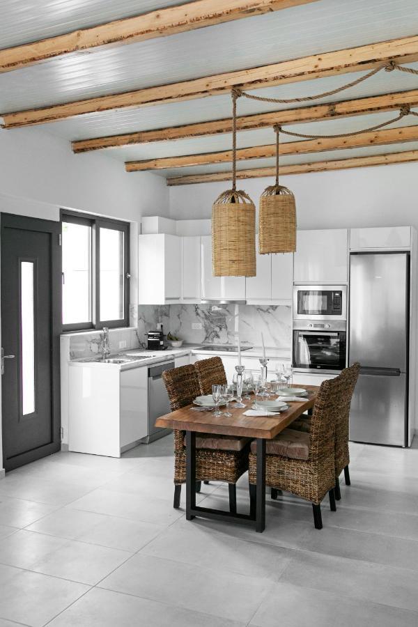 Dasylio - Earthy Living Homes Lalyssos Eksteriør billede